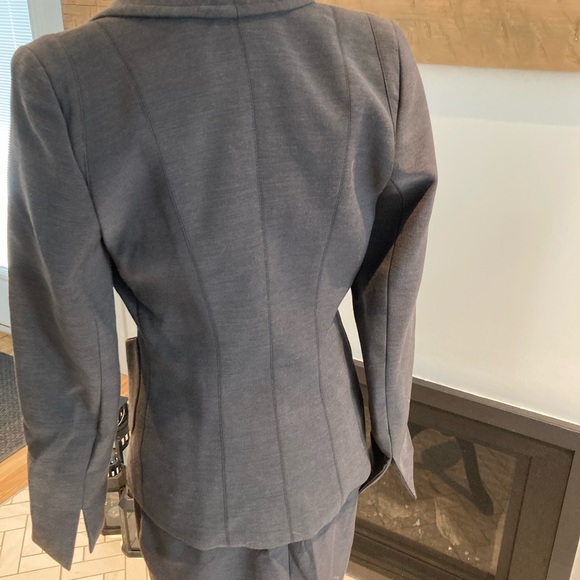Tavan & Mitto suit with skirt Dark Grey size 4 US - Picture 6 of 9